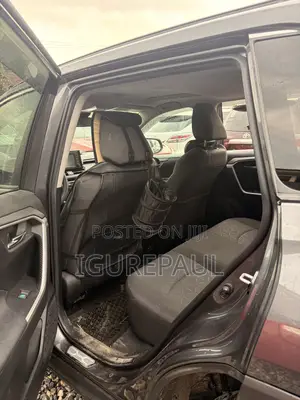 Toyota RAV4 XLE AWD 2020 Gray