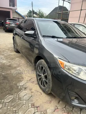 Toyota Camry LE 4dr Sedan (2.5L 4cyl 6A) 2013 Gray