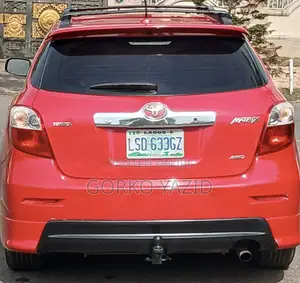 Toyota Matrix Hatchback FWD (1.8L 4cyl 5M) 2008 Red