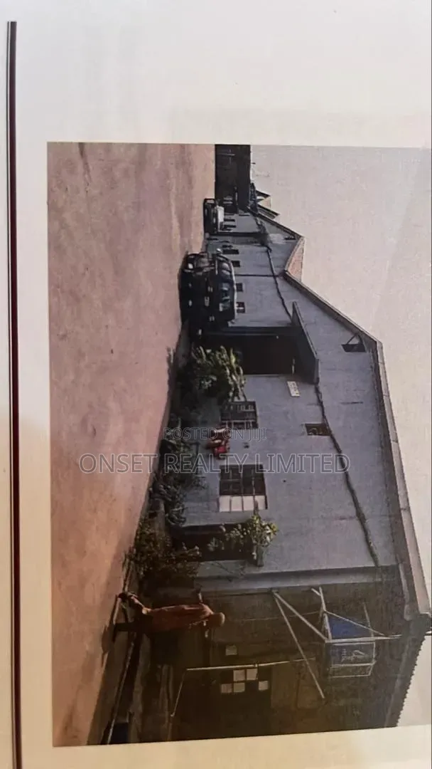 2bay Warehouse in Mushin