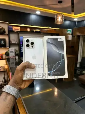 New Apple iPhone 16 Pro Max 256 GB White