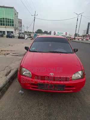 Toyota Starlet 2002 Red