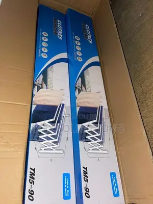 Wall Mounted Foldable Cloth Hanger