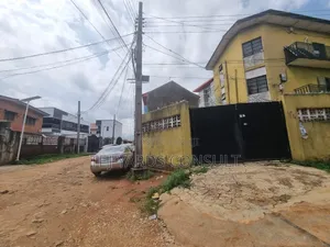 16bdrm House in Chevron for sale
