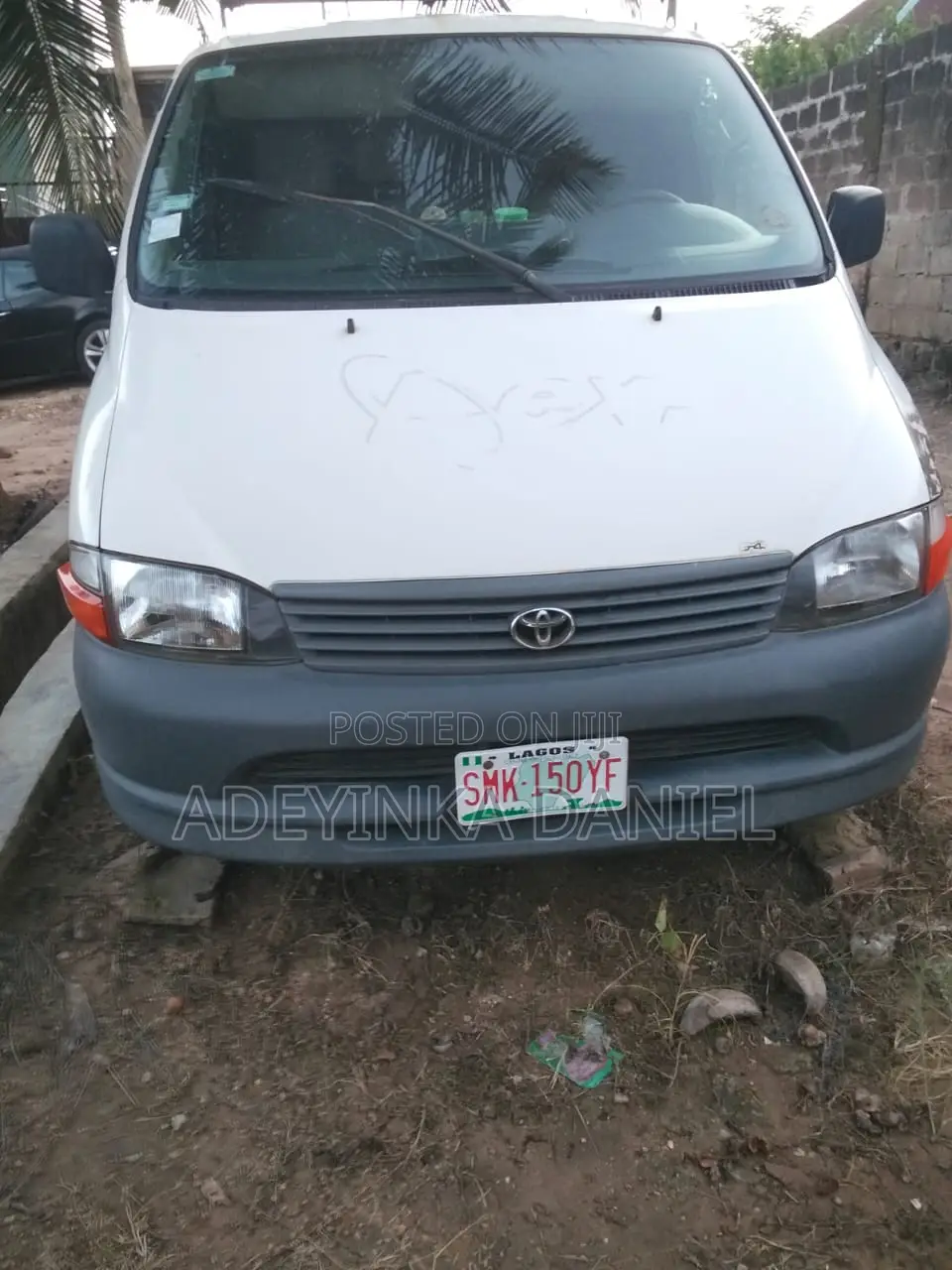 Toyota HiAce 2005 White