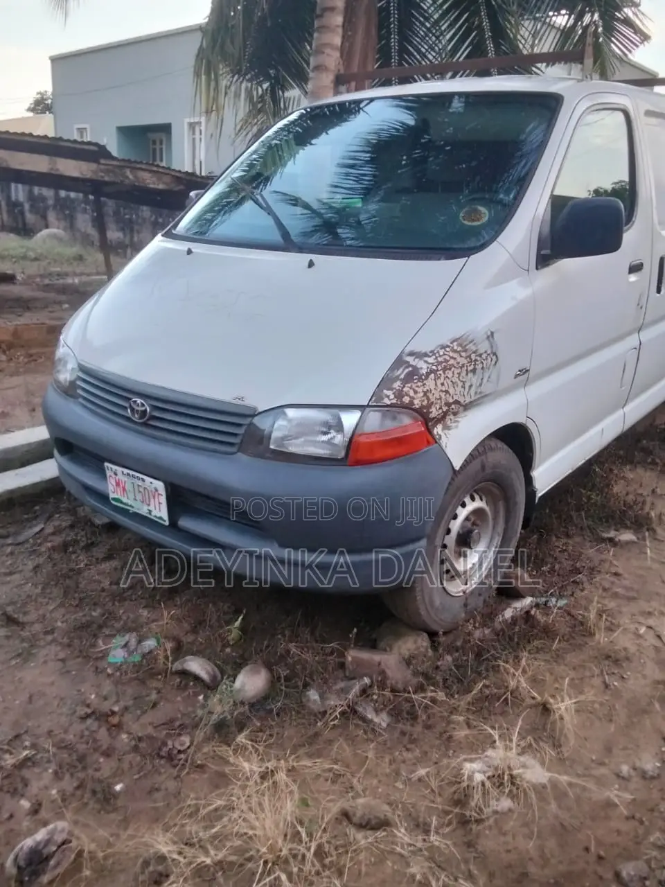 Toyota HiAce 2005 White