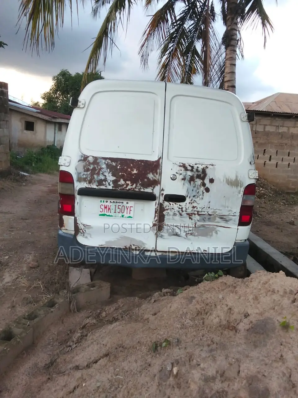 Toyota HiAce 2005 White