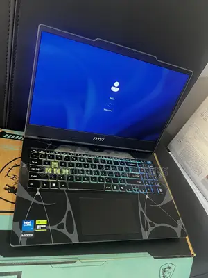 Laptop MSI Cyborg 15 16GB Intel Core Ultra 7 SSD 512GB
