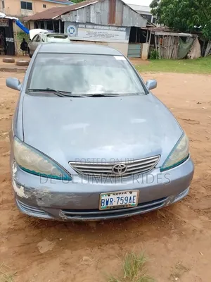 Toyota Camry 2005 Blue