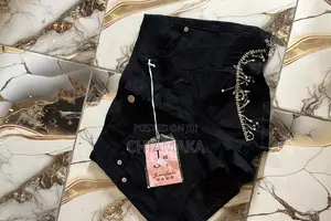 Bumshort and Longewear