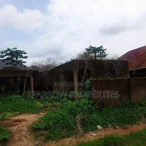5bdrm Block of Flats in Aniekan Uko Rd, Uyo for sale