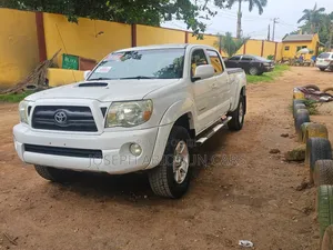 Toyota Tacoma 2005 White