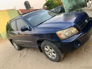 Toyota Highlander 2016 Blue