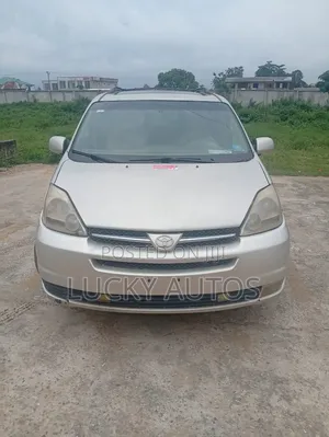 Toyota Sienna 2006 Gold