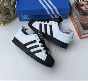 *Adidas Super Star Low Og Snkrs* :