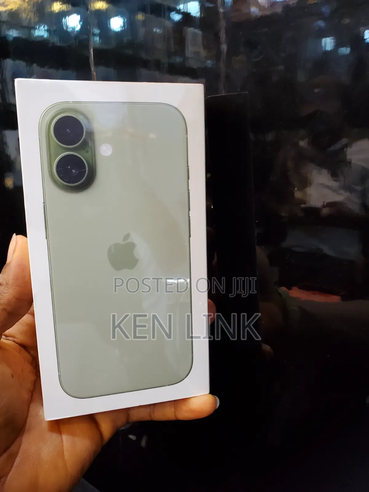 New Apple iPhone 17 256 GB Green