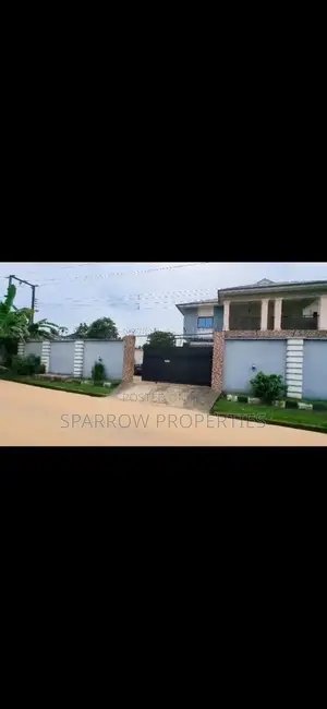 6bdrm Duplex in Uyo for sale