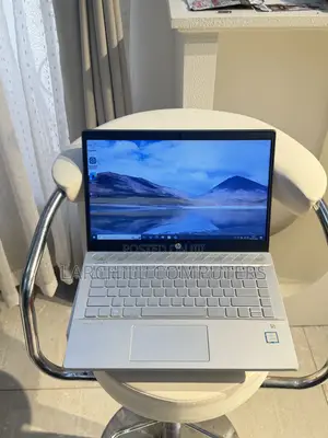 Laptop HP Pavilion 14-ce3064st 8GB Intel Core i3 HDD+SSD 500GB