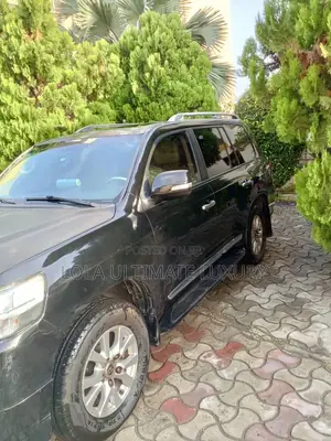 Toyota Land Cruiser 4.0 V6 GXR 2016 Black