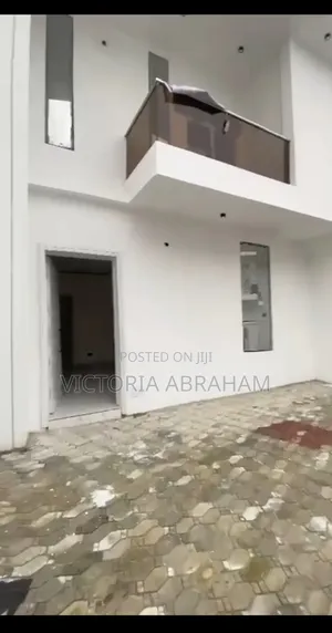 4bdrm Duplex in Ikota Villa Estate for rent