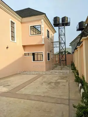 7bdrm Apartment in Osongama, Uyo for rent