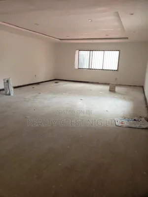 3bdrm Block of Flats in Allen Avenue for rent
