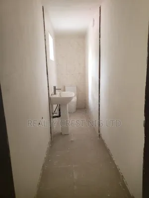 3bdrm Block of Flats in Allen Avenue for rent
