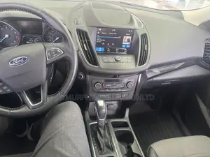 Ford Escape SE FWD 2019 White