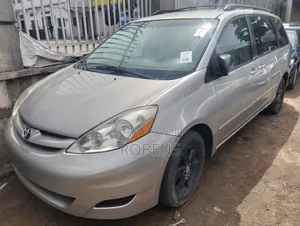 Toyota Sienna LE AWD 2006 Gray