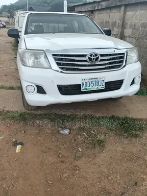 Toyota Hilux 2008 White