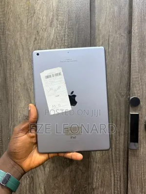 Apple iPad 10.2 (2020) 32 GB Gray
