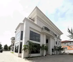 3bdrm Block of Flats in Maitama for sale