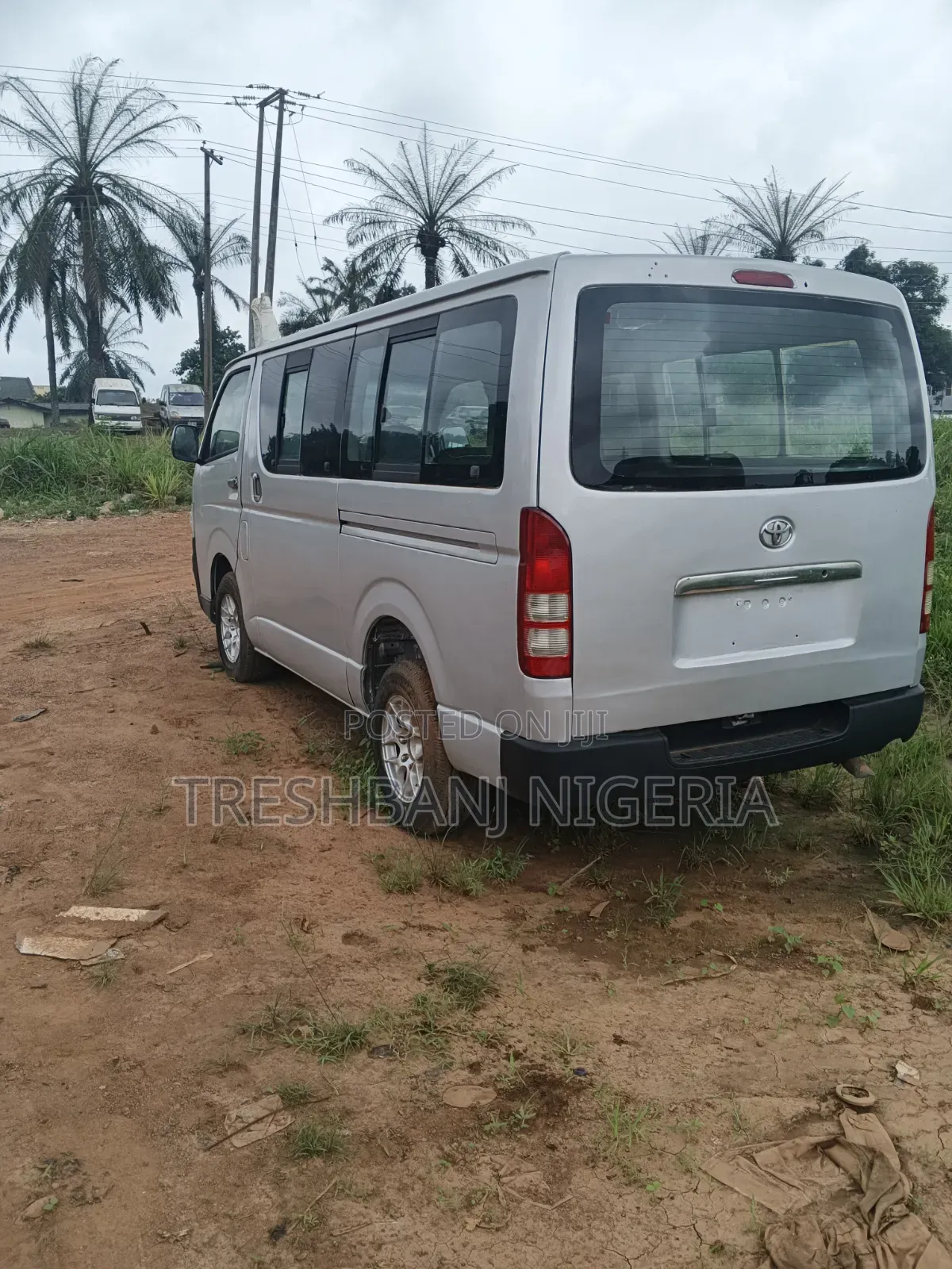Toyota HiAce 1999 Silver