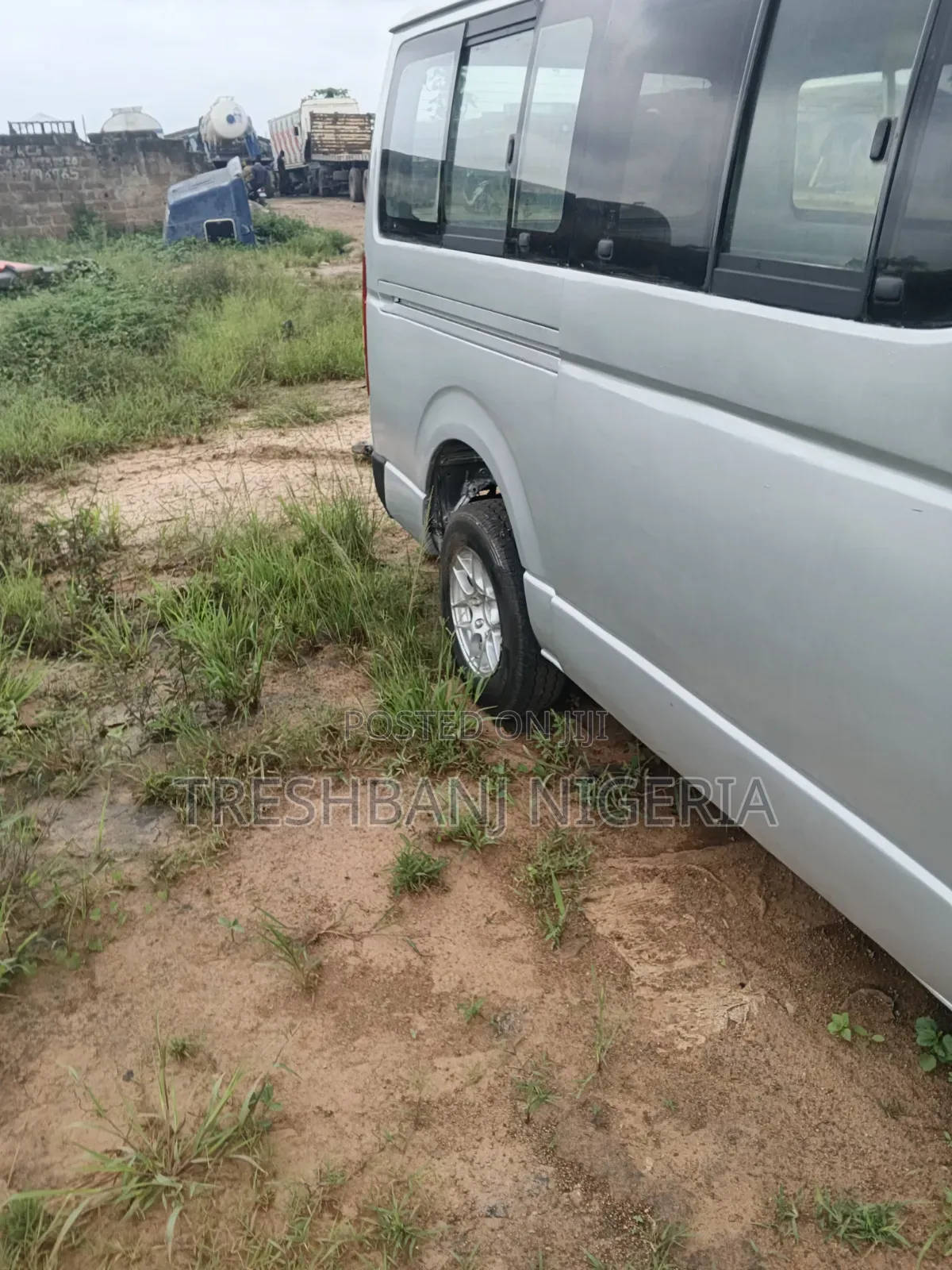 Toyota HiAce 1999 Silver