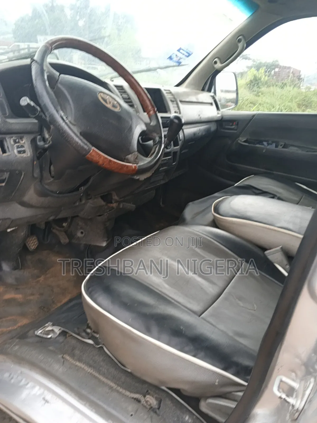 Toyota HiAce 1999 Silver