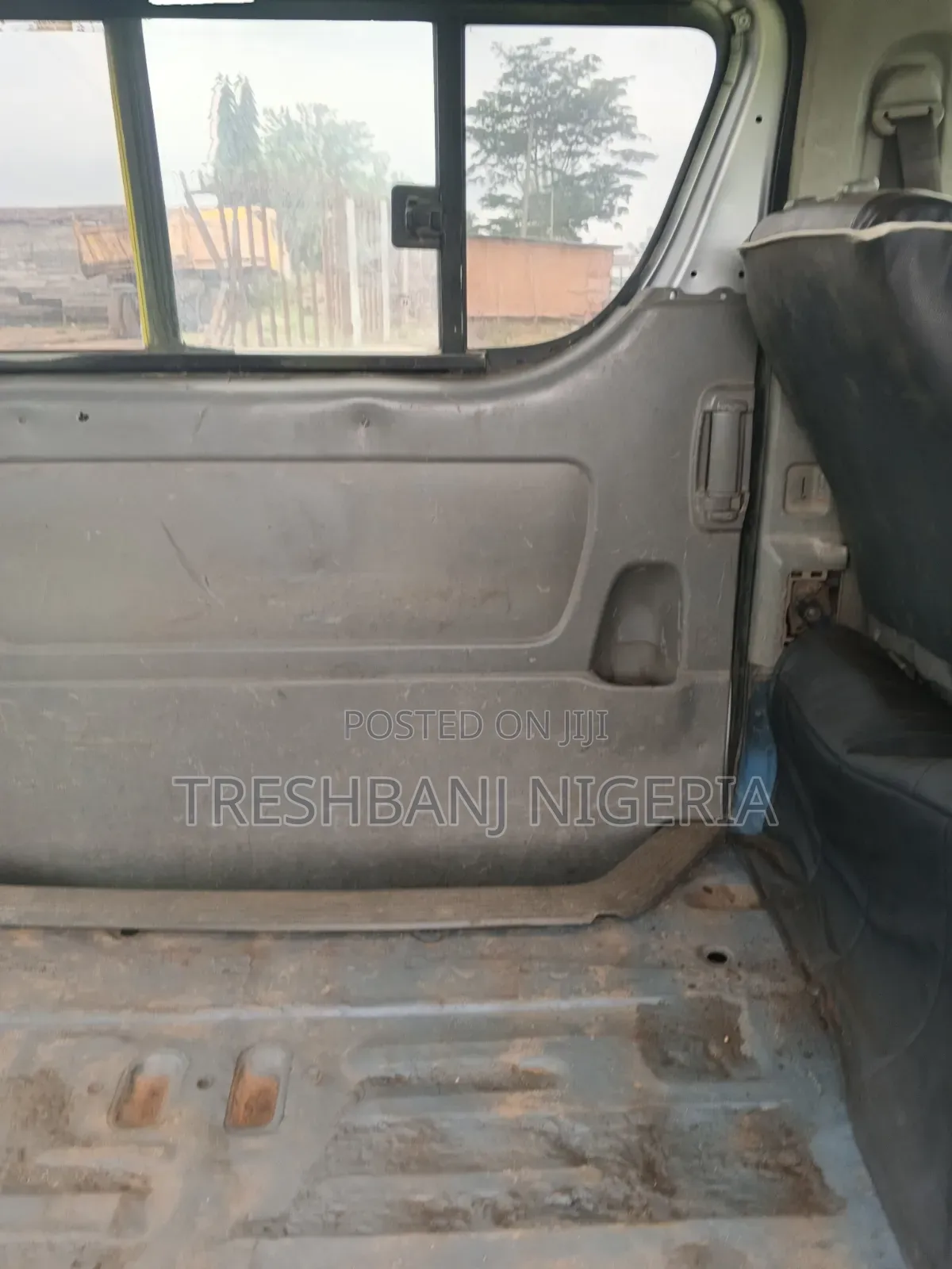 Toyota HiAce 1999 Silver