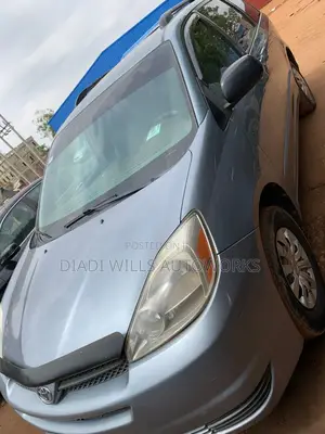 Toyota Sienna LE FWD (3.3L V6 5A) 2004 Blue