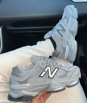 Original New Balance 9060 Sneakers