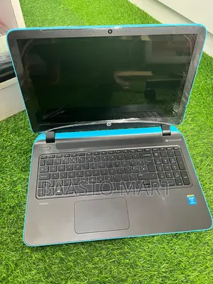 Laptop HP Pavilion 15 8GB Intel Core i3 HDD 1T