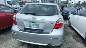 Toyota Matrix XRS Hatchback FWD (2.4L 4cyl 5A) 2010 Silver