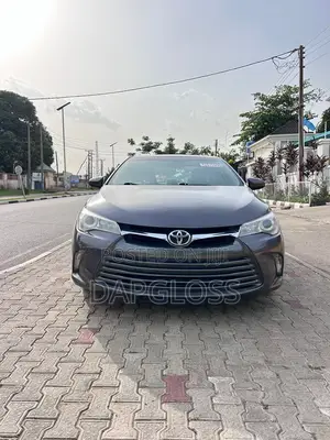 Toyota Camry LE 4dr Sedan (2.5L 4cyl 6A) 2016 Gray