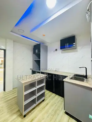 2bdrm Apartment in Lekki Phase 1 for sale