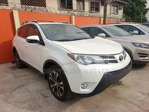 Toyota RAV4 Limited 4dr SUV AWD (2.5L 4cyl 6A) 2015 White