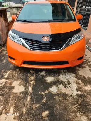Toyota Sienna LE 7-Passenger 4dr Minivan AWD (3.5L 6cyl 6A) 2015 Orange