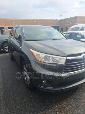 Toyota Highlander XLE 4dr SUV AWD (3.5L 6cyl 6A) 2015 Green