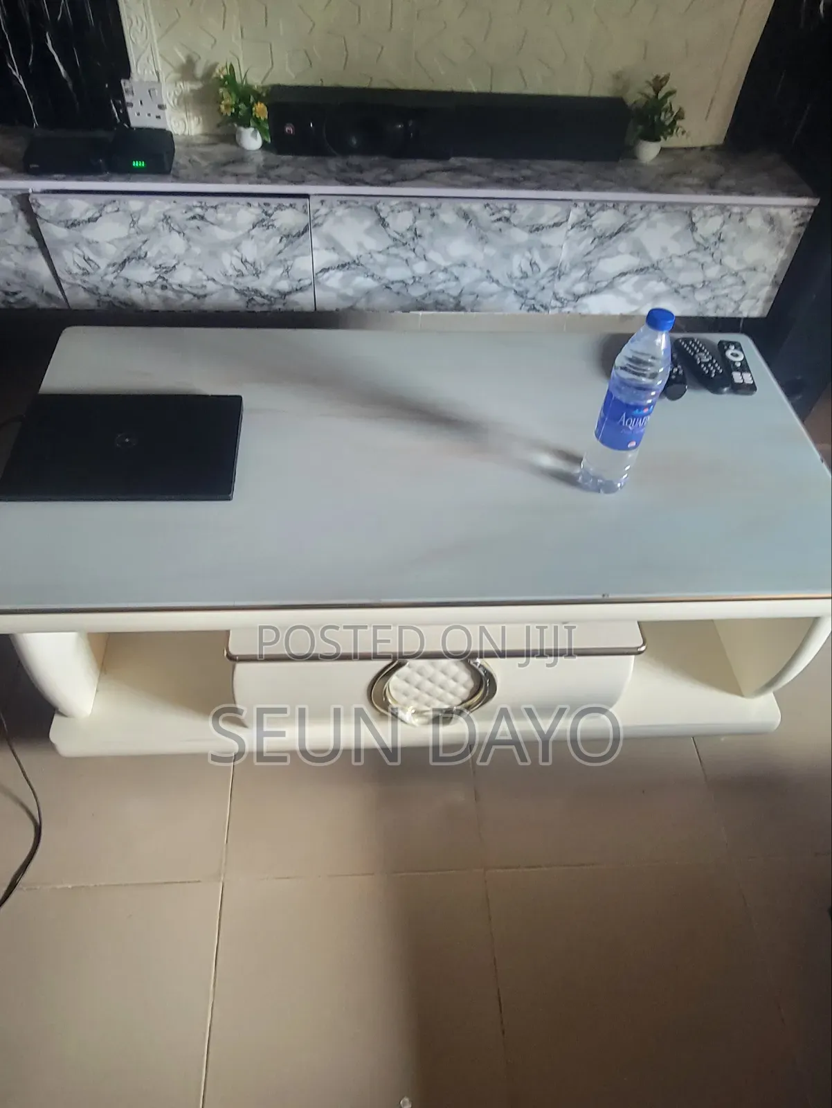 Important Center Table and Tv Stand