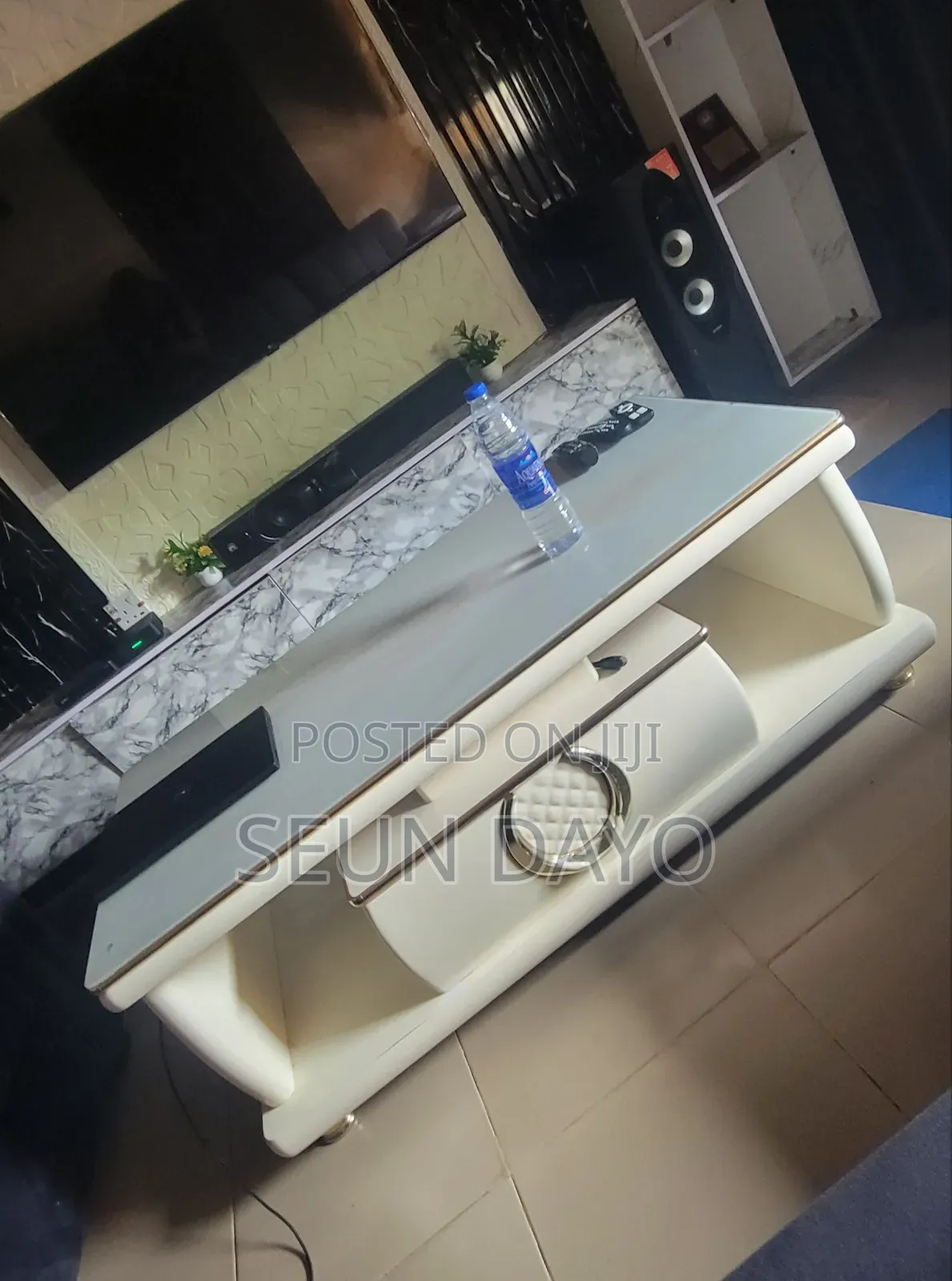 Important Center Table and Tv Stand