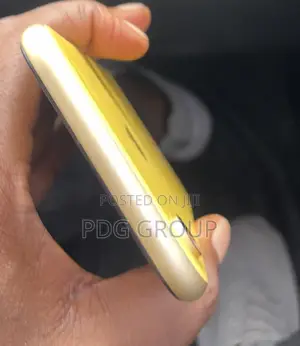 Apple iPhone XR 128 GB Yellow