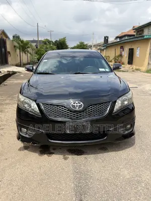 Toyota Camry SE V6 4dr Sedan (3.5L 6cyl 6A) 2011 Black