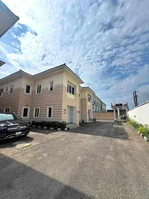 4bdrm Duplex in Lekki Phase 1 for rent